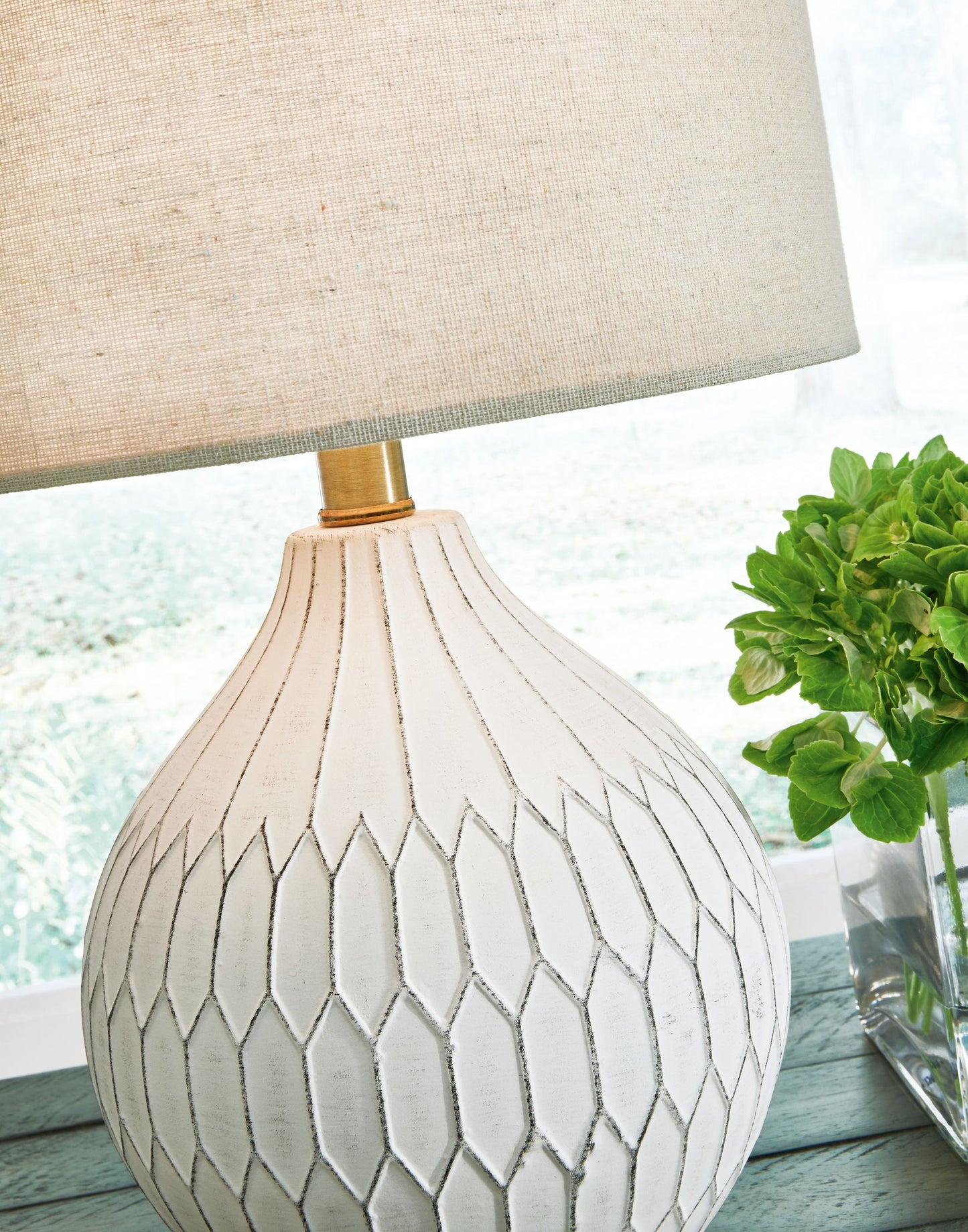 Wardmont - Ceramic Table Lamp - White