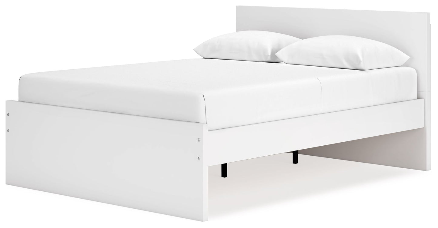 Onita - White - Queen Panel Platform Bed