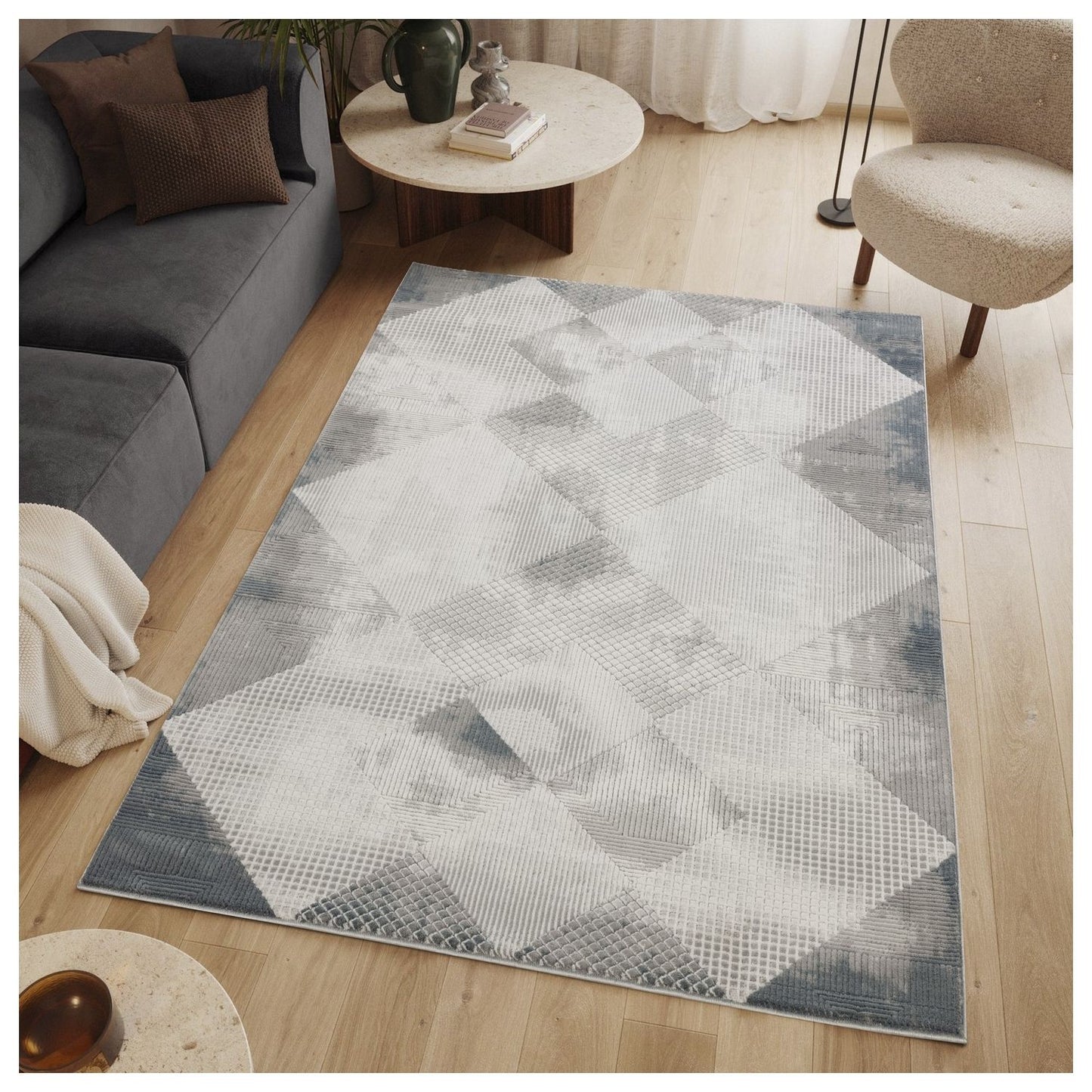 Geometrix - 5'3" X 7'3" Area Rug With Geometric, 3D Effect - Gray / Ivory